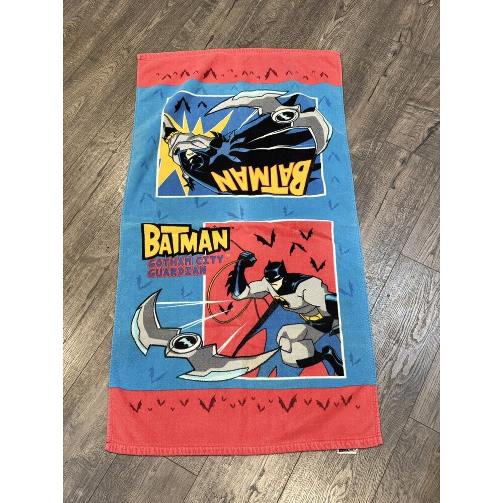 Vintage BATMAN Bath Towel Gotham City Guardian DC Comics Cartoon